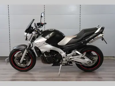 SUZUKI GSR 600 – foto 3