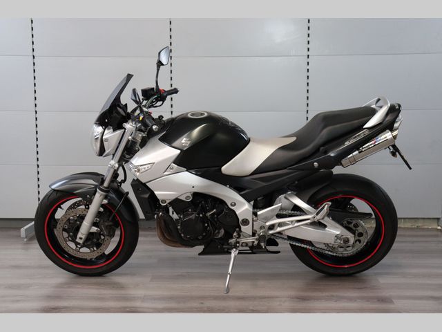 suzuki - gsr-600