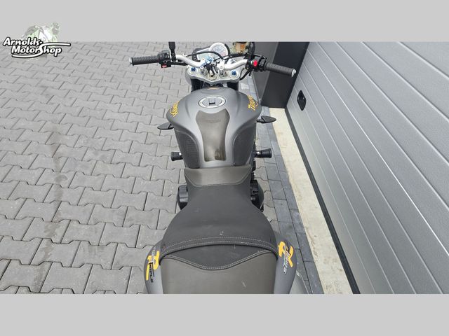 triumph - street-triple