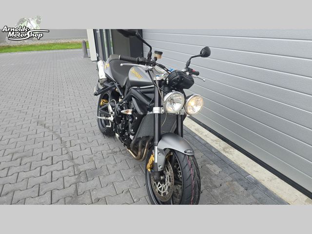 triumph - street-triple