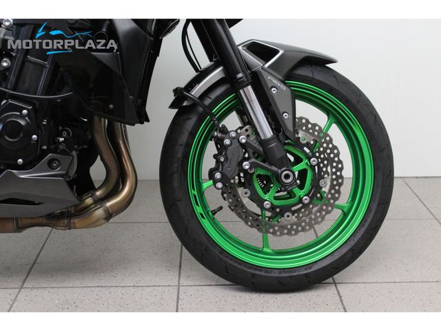kawasaki - z900-performance