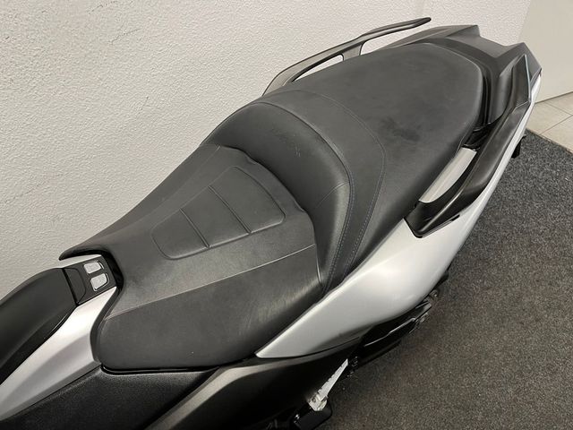 yamaha - tmax-sx