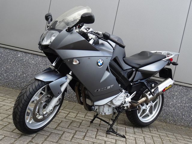 bmw - f-800-st