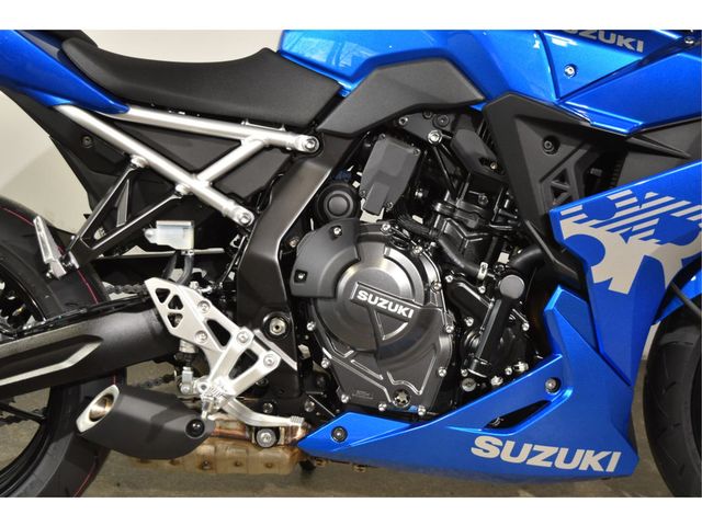 suzuki - gsx-8r