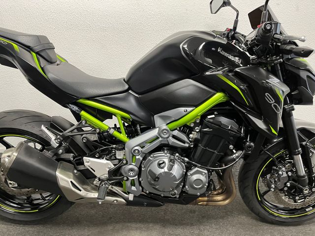 kawasaki - z900