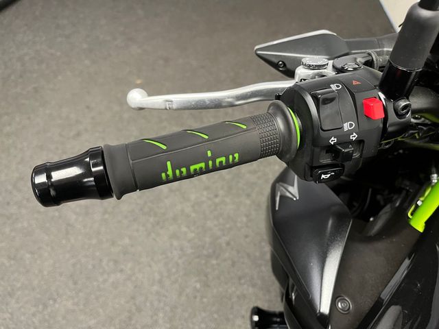 kawasaki - z900