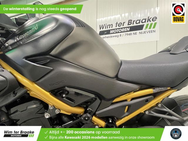 kawasaki - z900