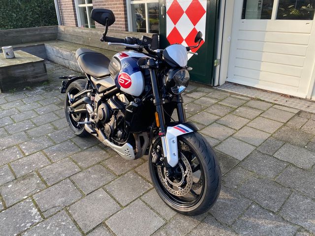 triumph - trident-660-triple-tribute-edition