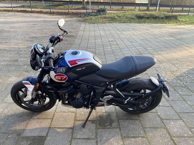 triumph - trident-660-triple-tribute-edition