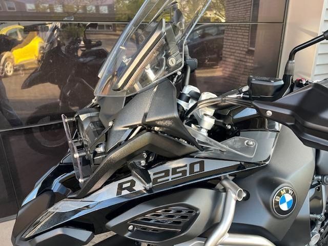 bmw - r-1250-gs-adventure