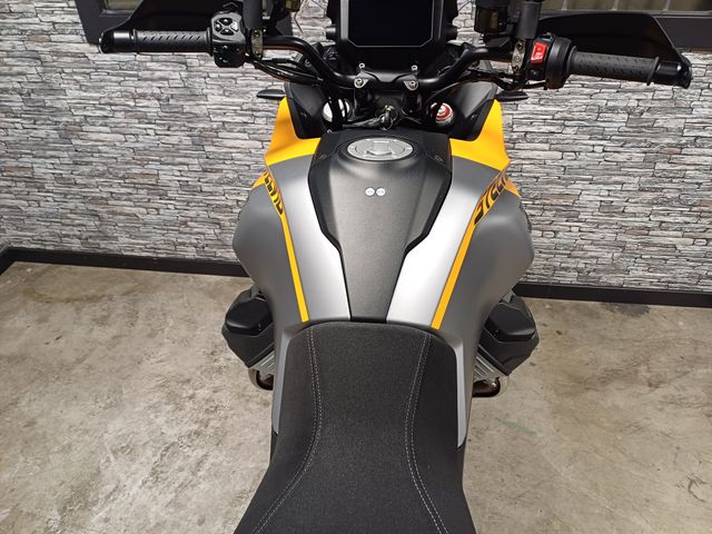 moto-guzzi - stelvio