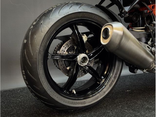 ktm - 1390-super-duke-r-evo
