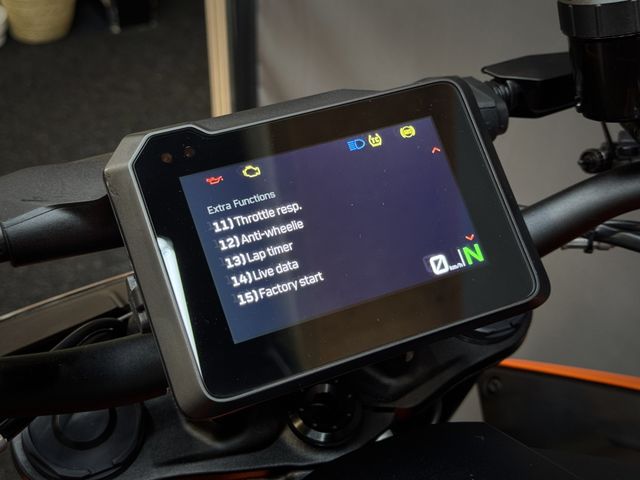 ktm - 1390-super-duke-r-evo