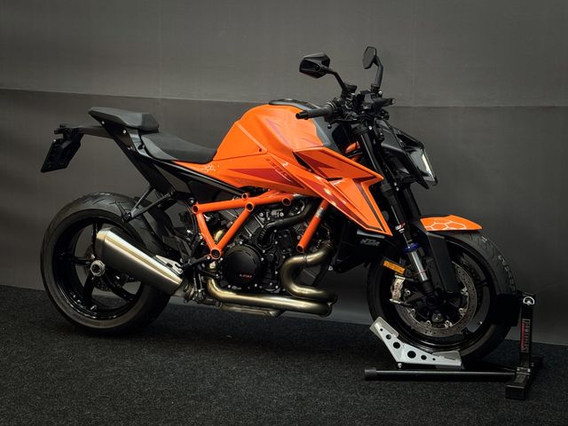 ktm - 1390-super-duke-r-evo