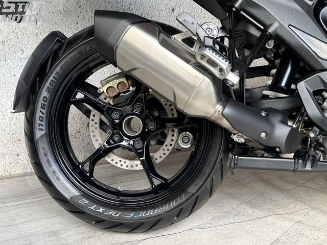 bmw - r-1300-gs-triple-black