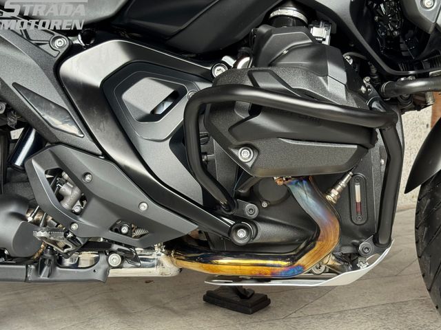 bmw - r-1300-gs-triple-black