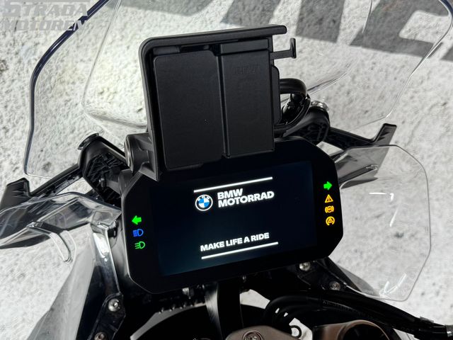 bmw - r-1300-gs-triple-black