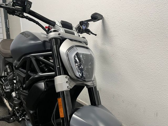 ducati - xdiavel