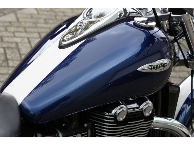triumph - thunderbird