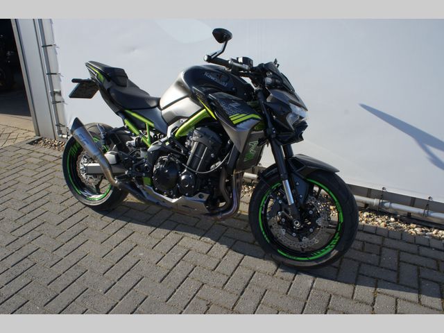 kawasaki - z900