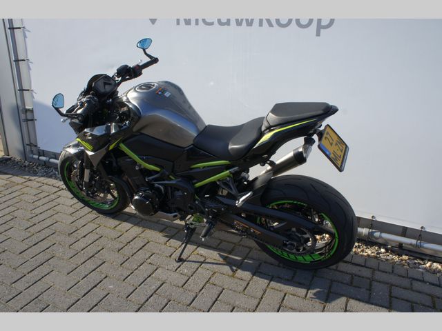 kawasaki - z900