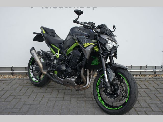 kawasaki - z900
