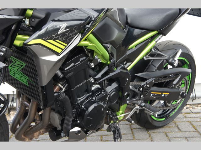 kawasaki - z900
