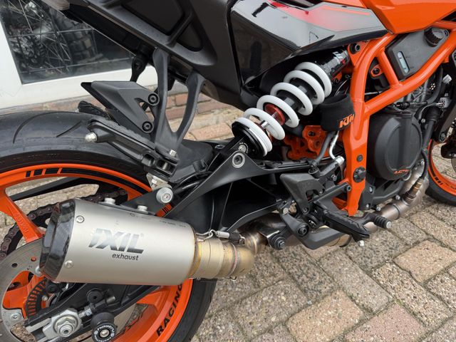 ktm - 390-duke