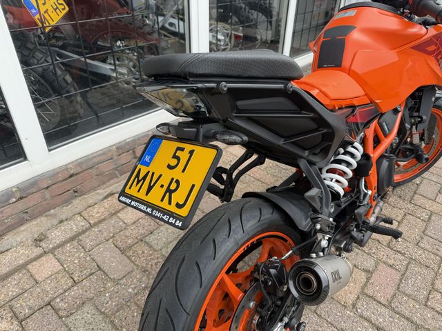 ktm - 390-duke