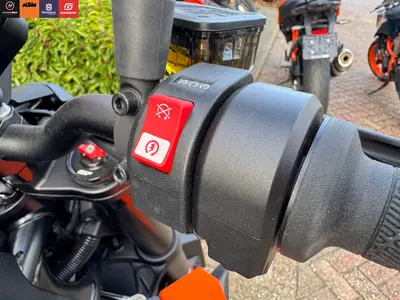 KTM 990 DUKE – foto 2
