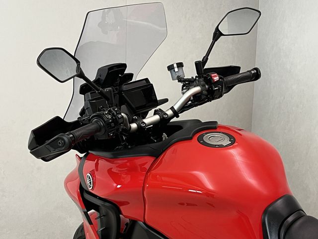 yamaha - tracer-9