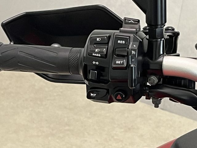 yamaha - tracer-9