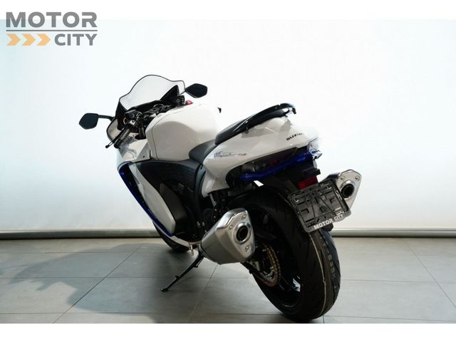 suzuki - gsx-r-1300-hayabusa