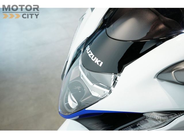suzuki - gsx-r-1300-hayabusa