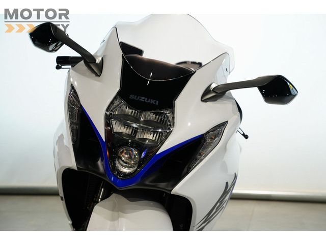 suzuki - gsx-r-1300-hayabusa