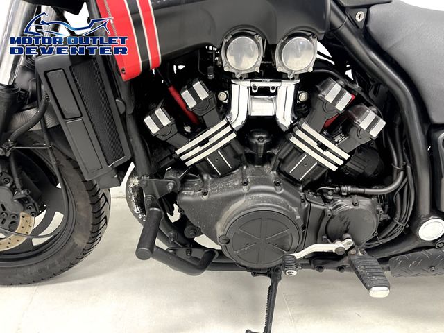 yamaha - vmx-1200-v-max