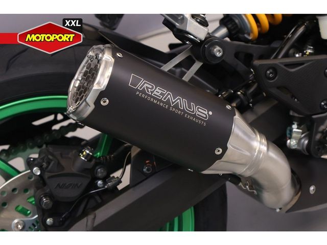 kawasaki - z900