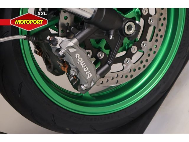 kawasaki - z900