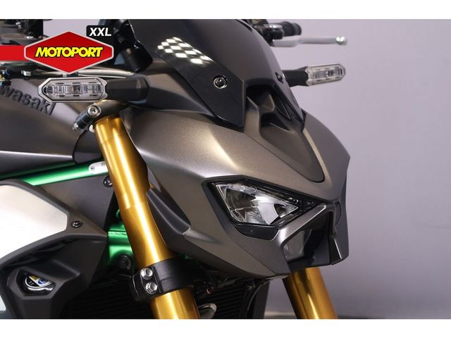 kawasaki - z900