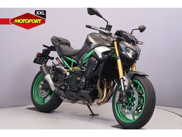 kawasaki - z900