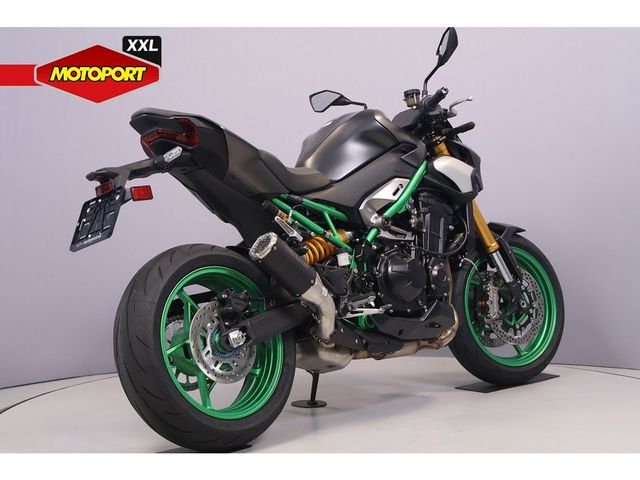 kawasaki - z900