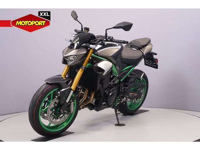 kawasaki - z900