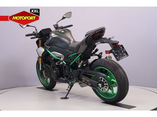 kawasaki - z900