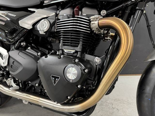 triumph - speed-twin-1200-rs