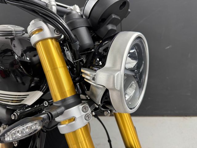 triumph - speed-twin-1200-rs