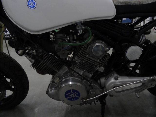 yamaha - xv-750-virago