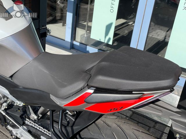 aprilia - tuono-457