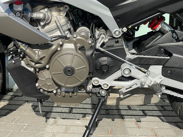 aprilia - tuono-457
