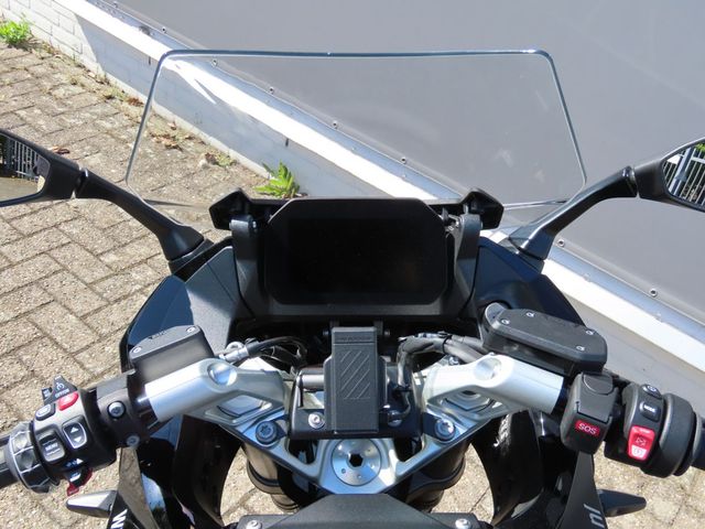 bmw - r-1300-rs
