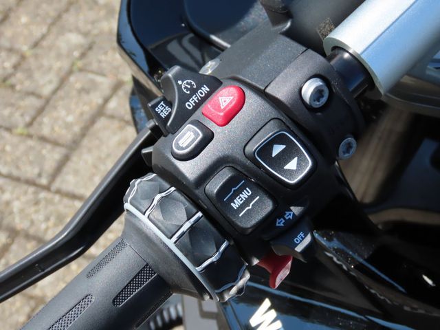 bmw - r-1300-rs
